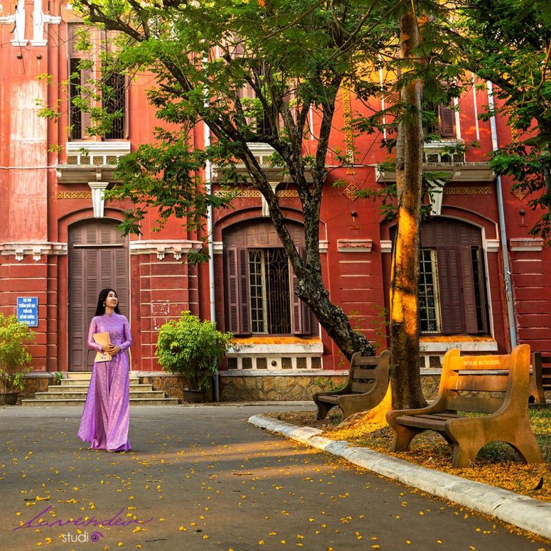 Bí quyết chụp ảnh áo dài ngoại cảnh đẹp và tự nhiên