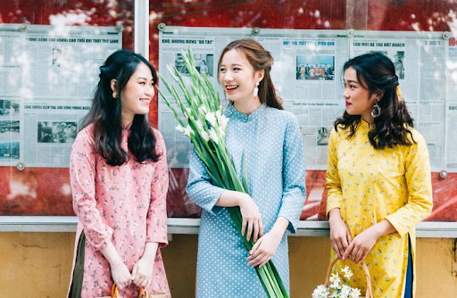 Chụp ảnh Tết cùng nhóm bạn thân