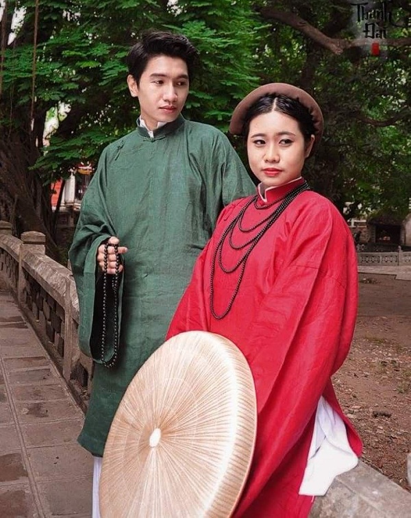 Xu hướng 2025 chụp hình áo dài ngũ thân cặp đôi mới nhất