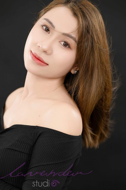 Chụp ảnh chân dung trong studio khác gì chụp ảnh tại nhà