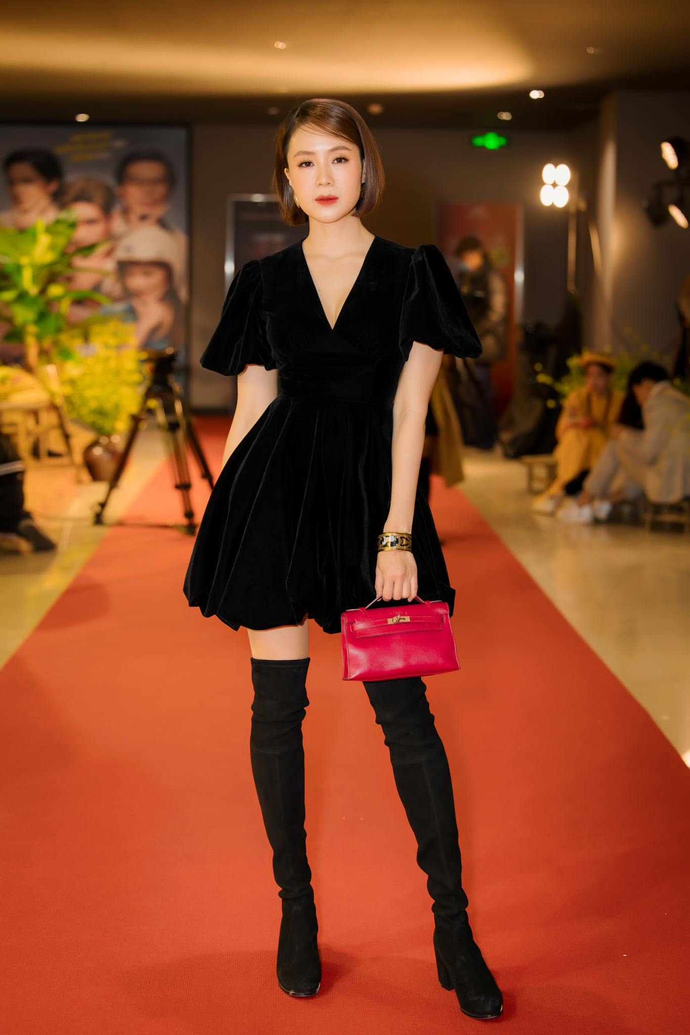 Trang phục nên chọn khi chụp ảnh year end party Trang phục nên chọn khi chụp ảnh year end party