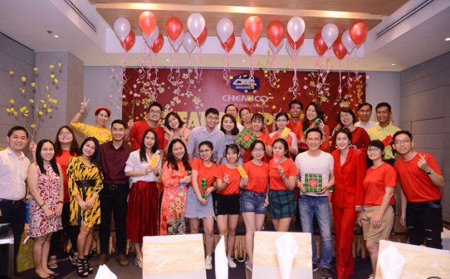 Chụp ảnh tất niên cuối năm tại Hà Nội