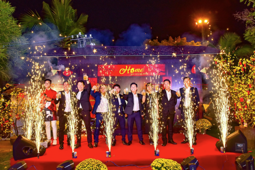 Chụp ảnh tất niên cuối năm tại Hà Nội Tại Huế nên chụp ảnh year end party uy tín ở đâu