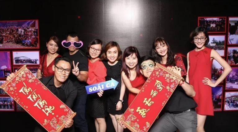 Tại Huế nên chụp ảnh year end party uy tín ở đâu Tại Huế nên chụp ảnh year end party uy tín ở đâu