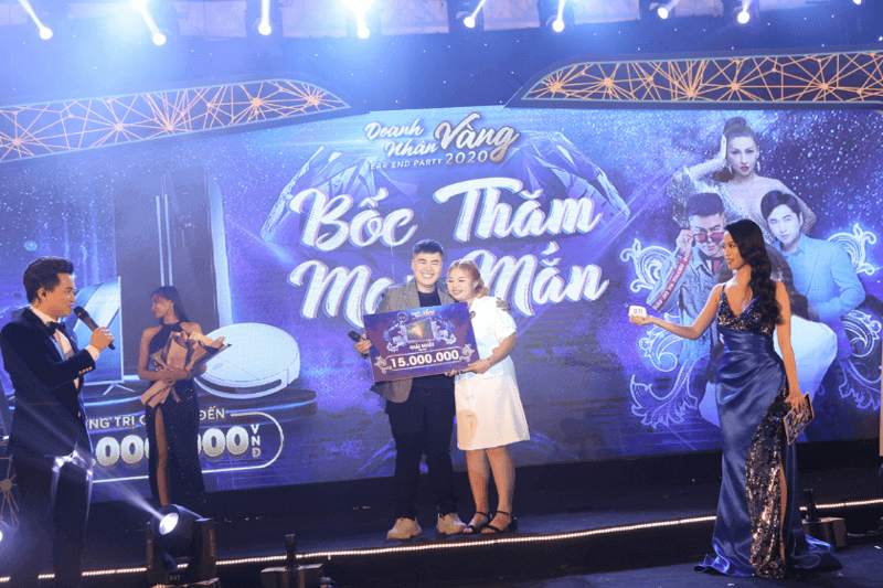 Tại Huế nên chụp ảnh year end party uy tín ở đâu Tại Huế nên chụp ảnh year end party uy tín ở đâu