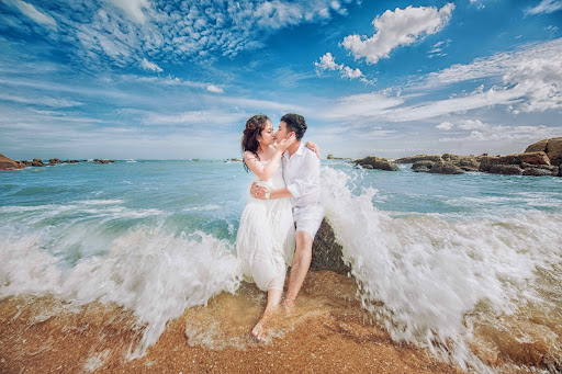 Chi phí chụp ảnh cưới tại biển có cao hơn bình thường không? Chi phí chụp ảnh cưới tại biển có cao hơn bình thường không?