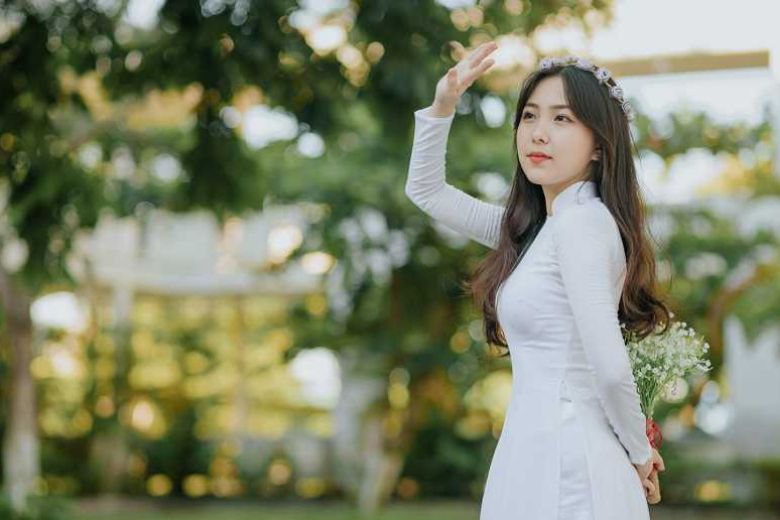 Bật mí ngay những lựa chọn áo dài chụp ảnh kỷ yếu đẹp