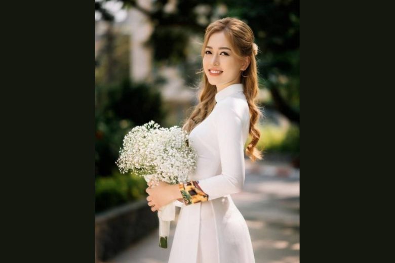 Cách chụp ảnh với áo dài trắng tạo nét đẹp mong manh Cách chụp ảnh với áo dài trắng tạo nét đẹp mong manh