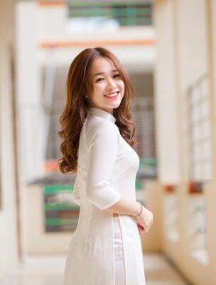 Bật mí ngay những lựa chọn áo dài chụp ảnh kỷ yếu đẹp