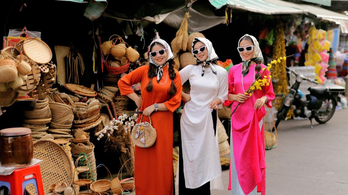 Chụp hình áo dài vui nhộn: Ý tưởng và hướng dẫn chi tiết