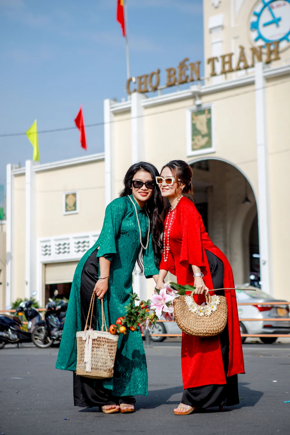 Chụp hình áo dài vui nhộn: Ý tưởng và hướng dẫn chi tiết