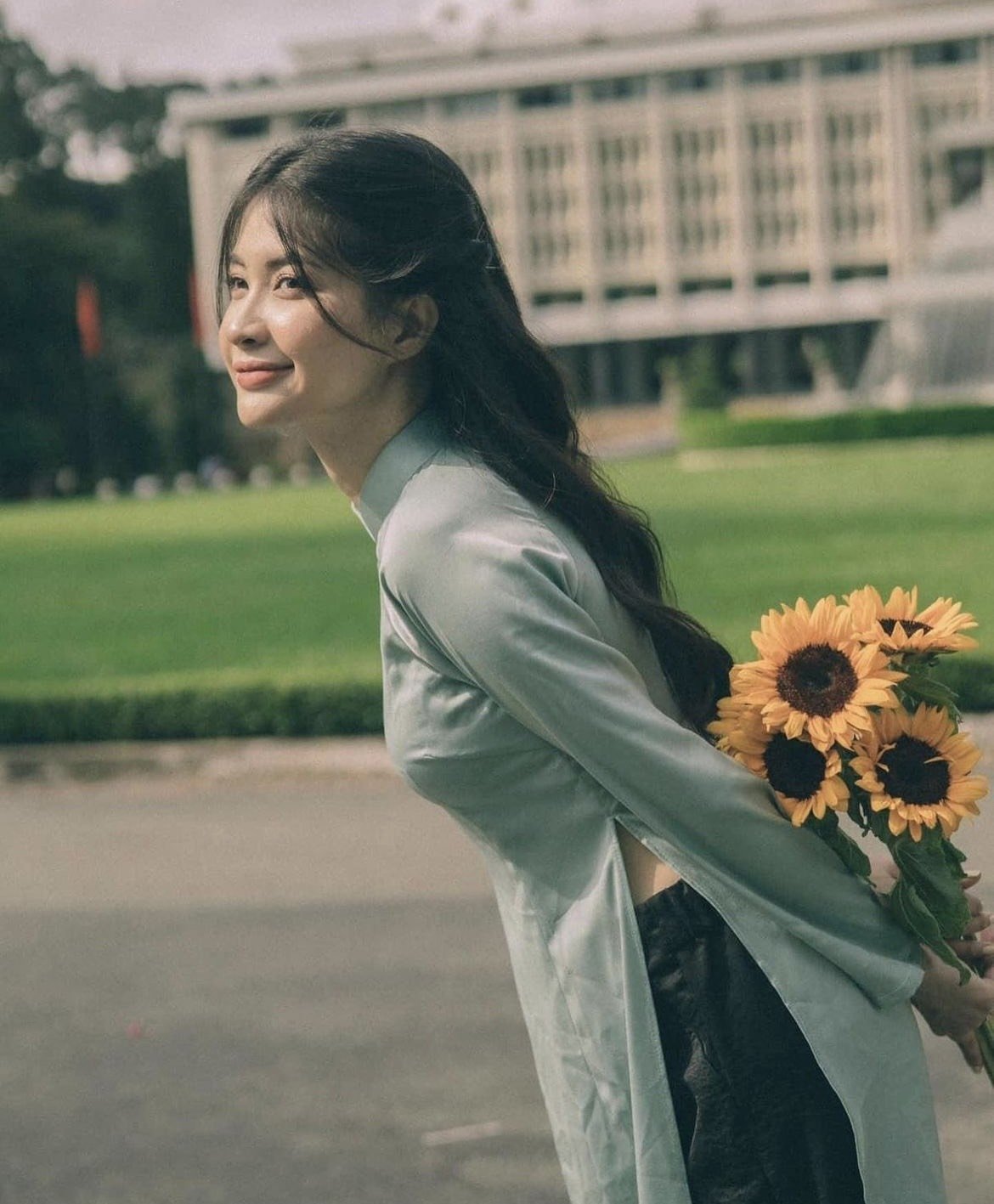 Phong cách chụp hình áo dài: Những ý tưởng độc đáo và nghệ thuật