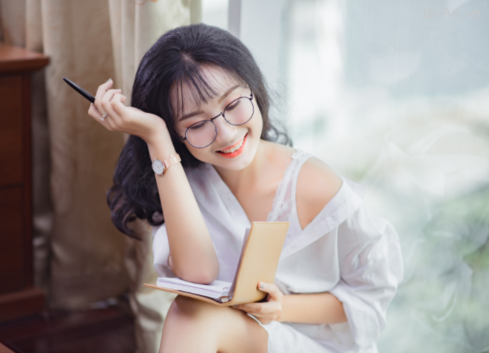 Dịch vụ chụp ảnh nghệ thuật tại Việt Nam: Xu hướng và Đặc điểm