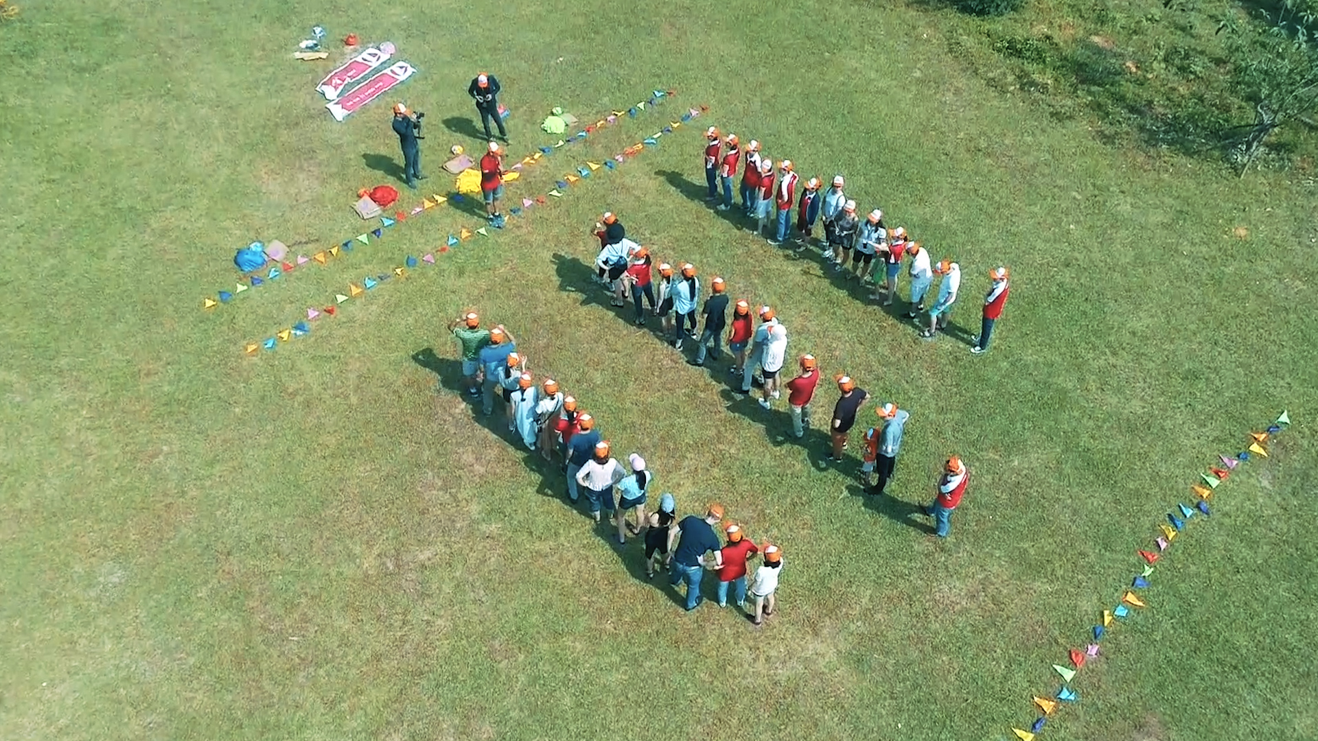 Tại sao doanh nghiệp nên chụp ảnh teambuilding? Tại sao doanh nghiệp nên chụp ảnh teambuilding?