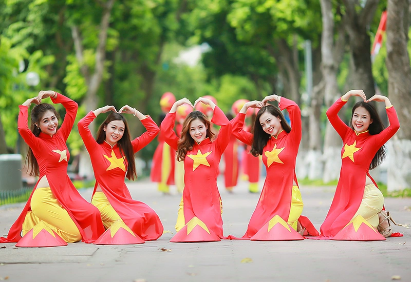 Xúng xính chụp ảnh áo dài quốc khánh 2-9 tại Hà Nội cùng Lavender Studio Xúng xính chụp ảnh áo dài quốc khánh 2-9 tại Hà Nội cùng Lavender Studio