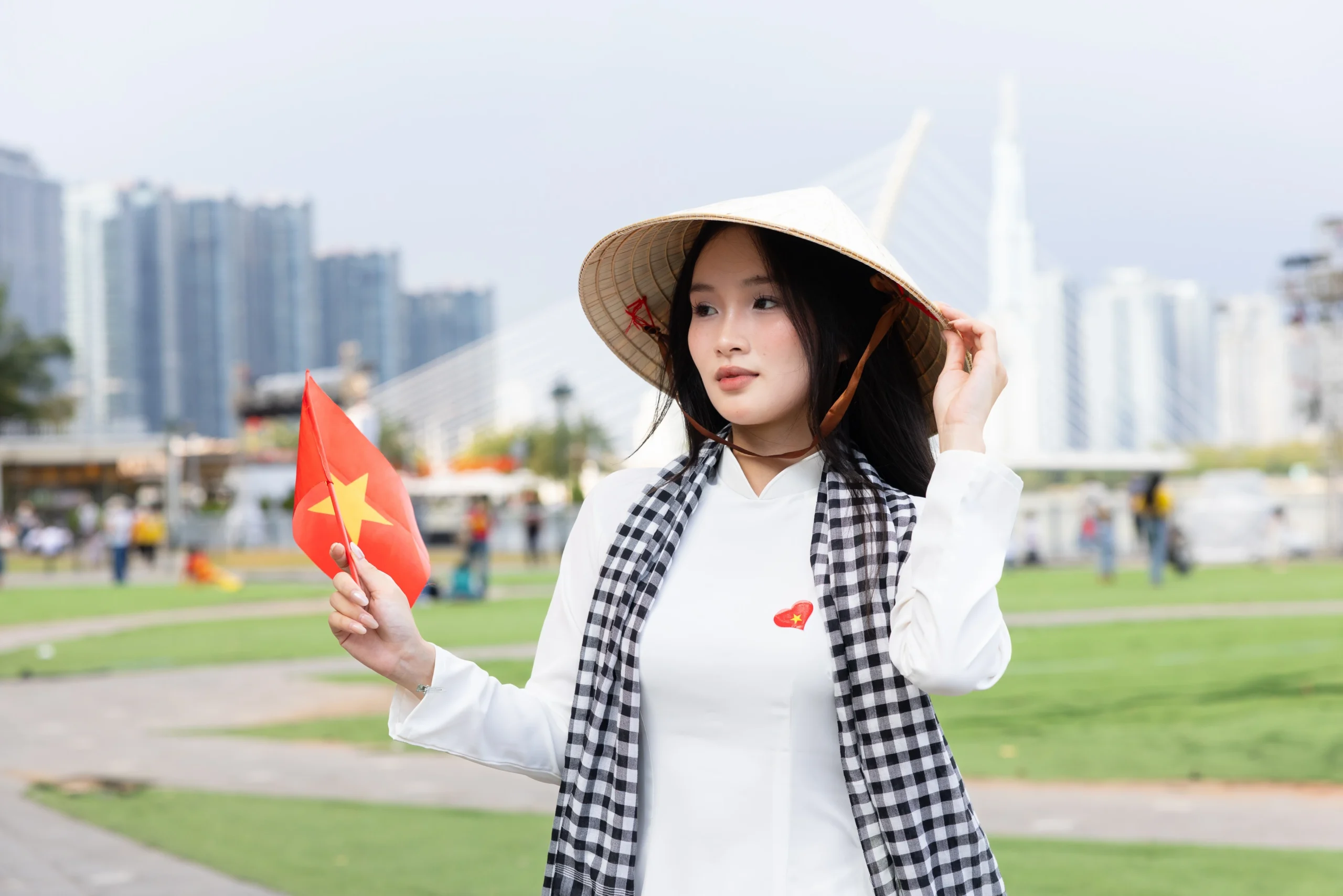 Chụp hình áo dài mới nhất tại TP.HCM dịp Quốc khánh 2/9