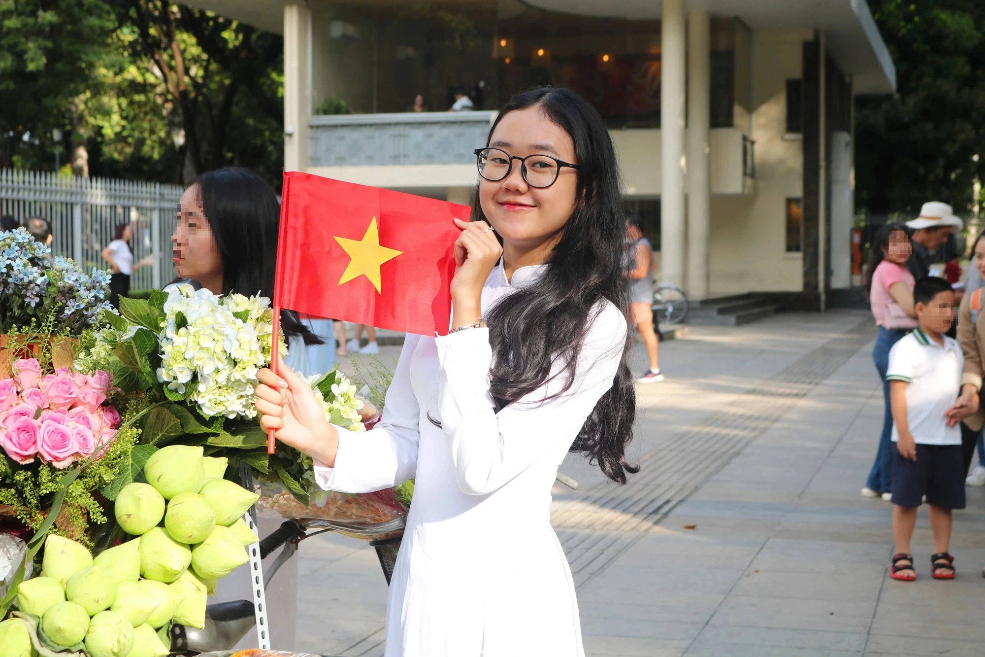 Chụp hình áo dài mới nhất tại TP.HCM dịp Quốc khánh 2/9
