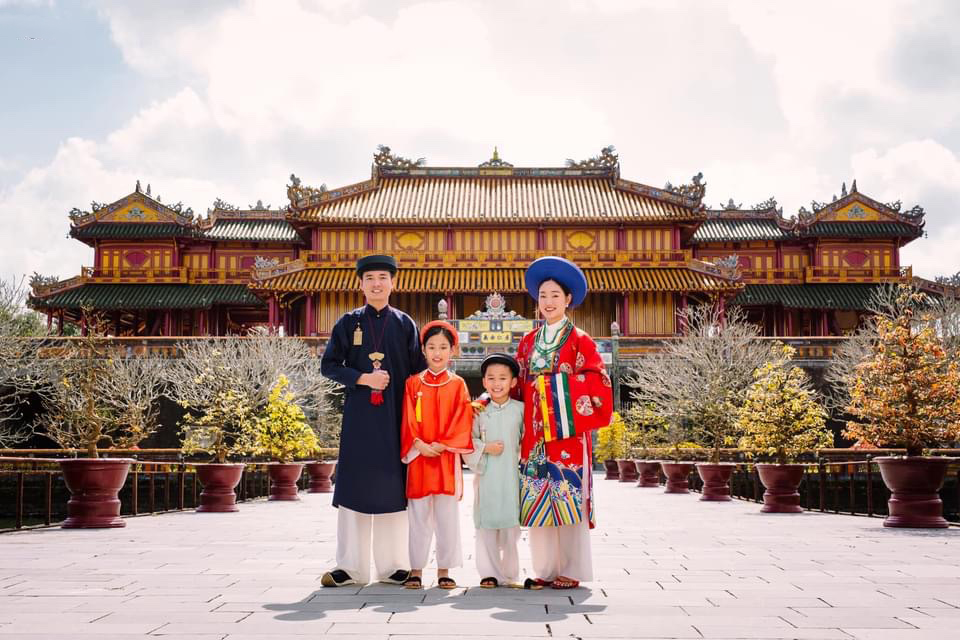 Chi phí dịch vụ ghép ảnh gia đình tại Lavender Studio ở Huế