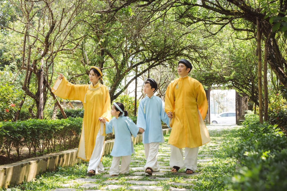 Chi phí dịch vụ ghép ảnh gia đình tại Lavender Studio ở Huế