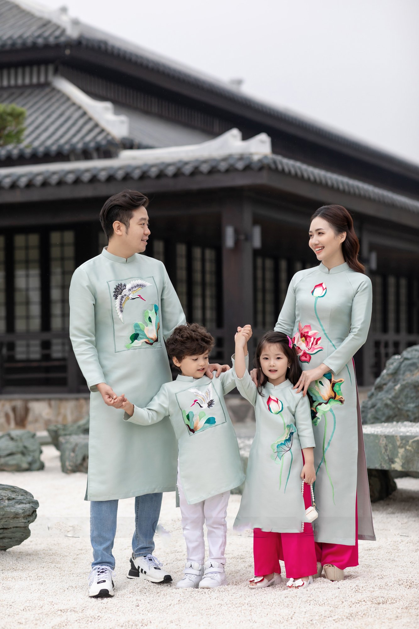 Dịch vụ chụp ảnh áo dài gia đình Tết 2026: Lưu giữ trọn vẹn kỷ niệm