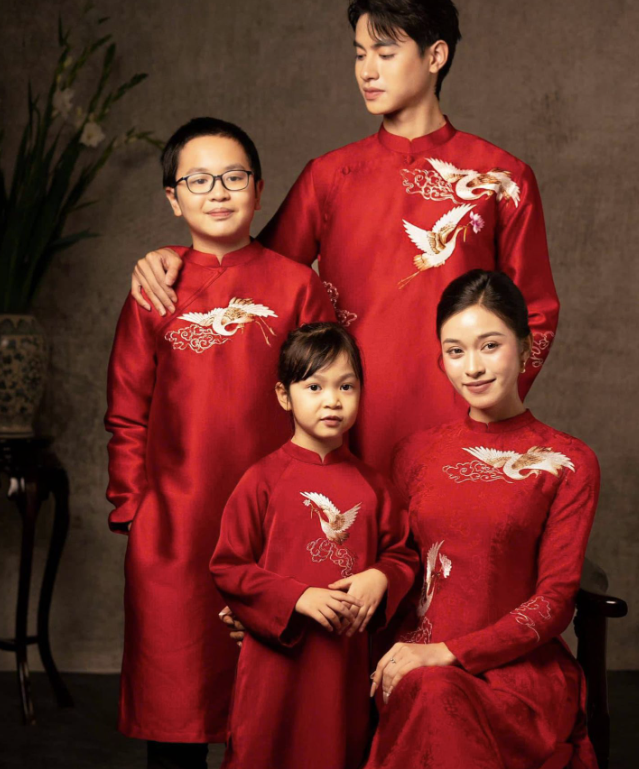 Dịch vụ chụp ảnh áo dài gia đình Tết 2026: Lưu giữ trọn vẹn kỷ niệm