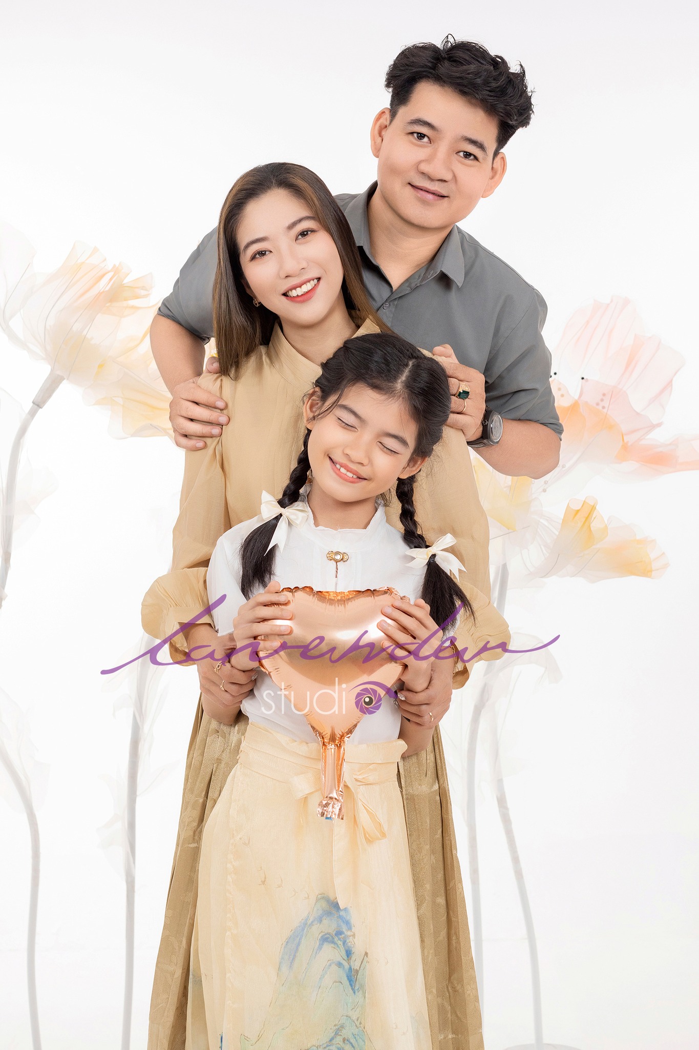 Chụp ảnh gia đình áo dài Tết 2026 tại Hà Nội – Đậm nét xuân