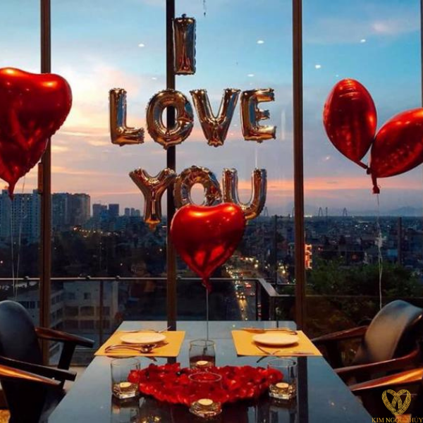 Trang trí cầu hôn nhà hàng – Xu hướng cầu hôn lãng mạn 2026