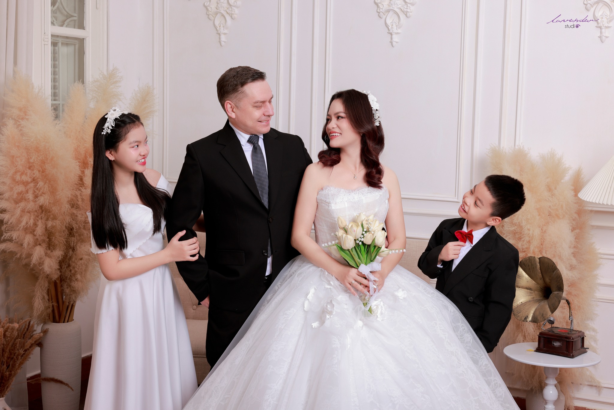 Gửi gắm yêu thương qua ảnh kỷ niệm ngày cưới