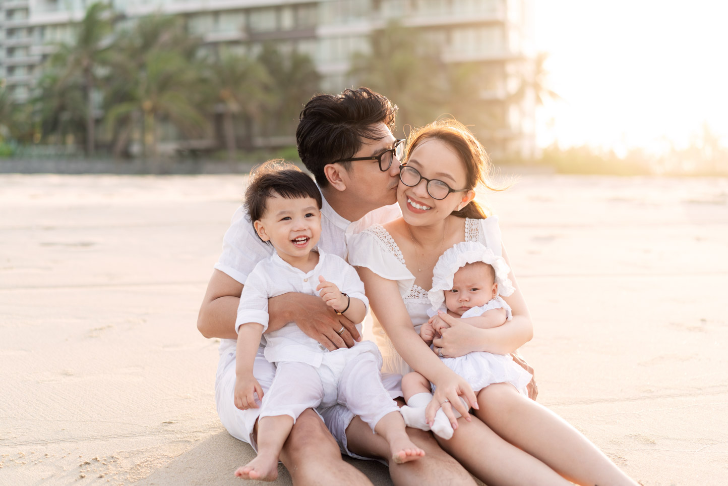 Bí quyết chụp ảnh gia đình mùa hè đẹp tự nhiên