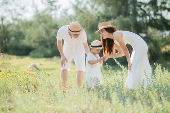 Bí quyết chụp ảnh gia đình mùa hè đẹp tự nhiên