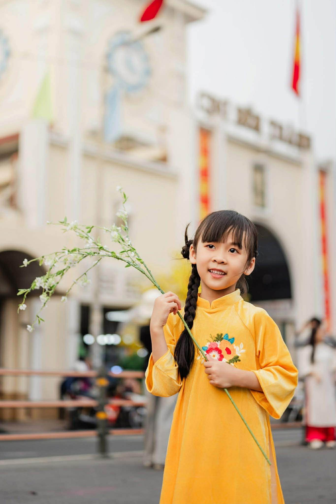 7 concept chụp ảnh áo dài trẻ em ngày Tết (1) 7 concept chụp ảnh áo dài trẻ em ngày Tết (1)